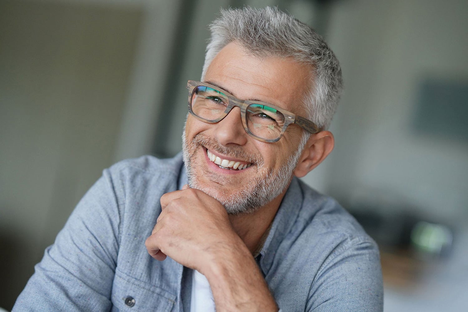 Let Dr. Andre Amarante, recommended family dentist in Evanston IL, help you replace missing teeth with dental implants near 60202. Implant Bridge in Evanston, IL