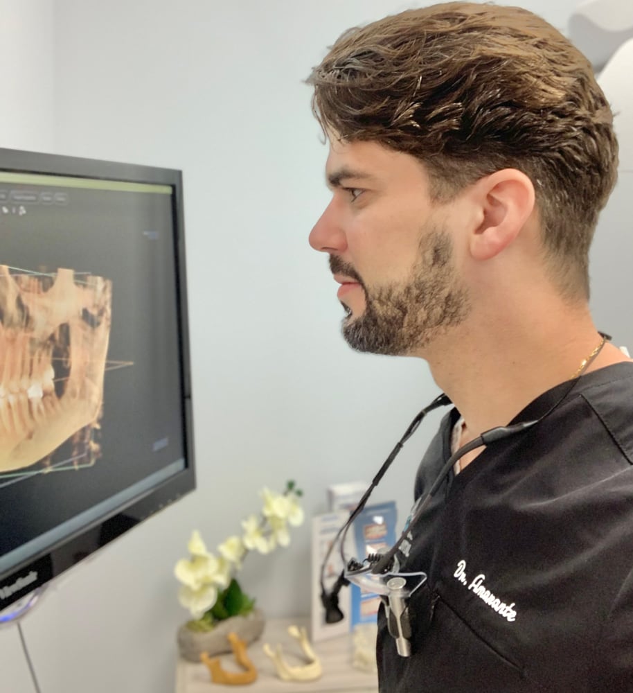 Dr. Andre Amarante, experienced cosmetic dentist in 60202, is proud to use advanced dental technology near Evanston, IL to create an individualized treatment plan just for you! Dr. Andre Amarante in Evanston, IL