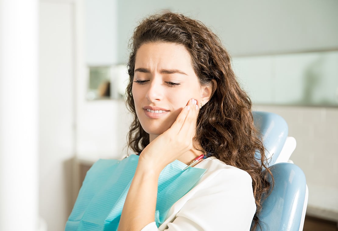 Are you experiencing tooth pain? Call our virtually painless dental practice near 60202 immediately and schedule an appointment with Dr. Andre Amarante, well-qualified oral surgeon near Evanston IL, for a root canal treatment near Evanston, IL. Root Canals in Evanston, IL