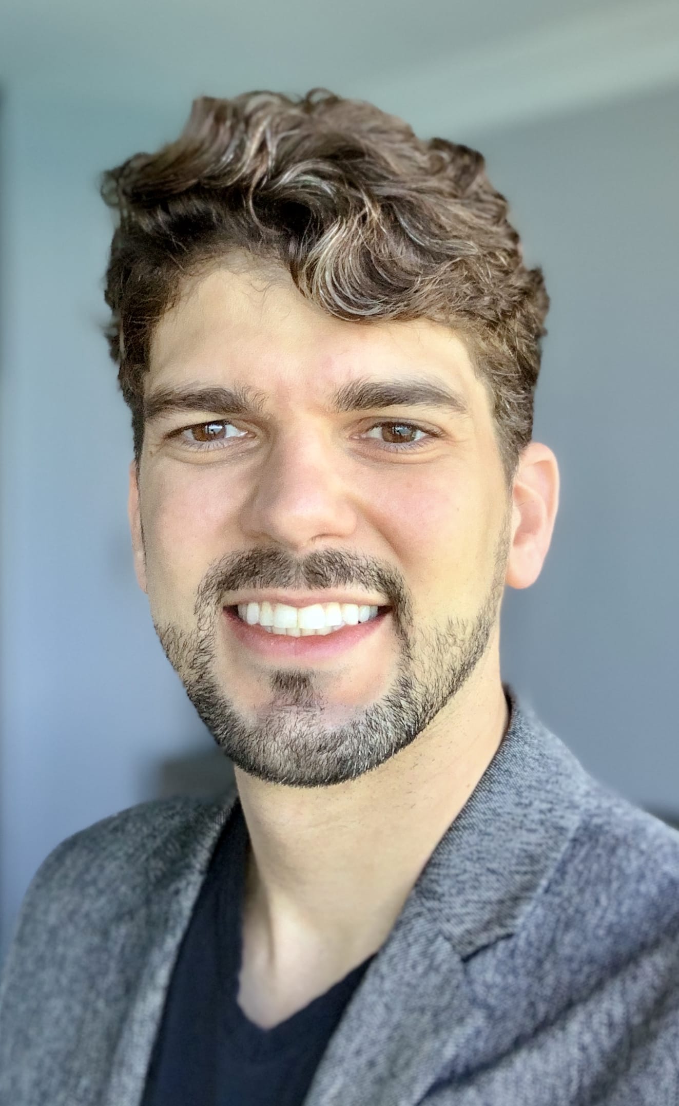 Visit our state-of-the-art dental practice in Evanston, IL today and meet Dr. Andre Amarante, recommended family dentist in Evanston, IL. Dr. Andre Amarante in Evanston, IL